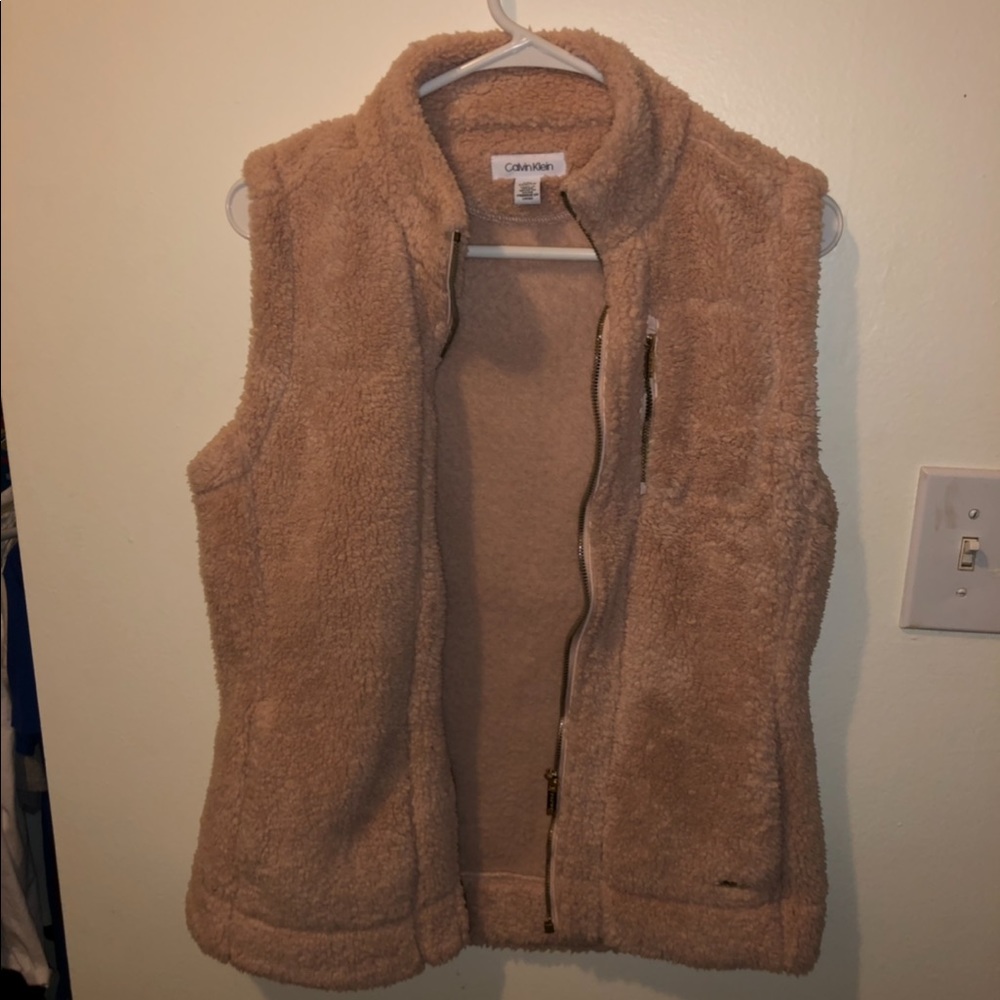 Never worn Calvin Klein blush pink vest